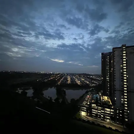 Cube8Teens Johor Bahru Exterior photo