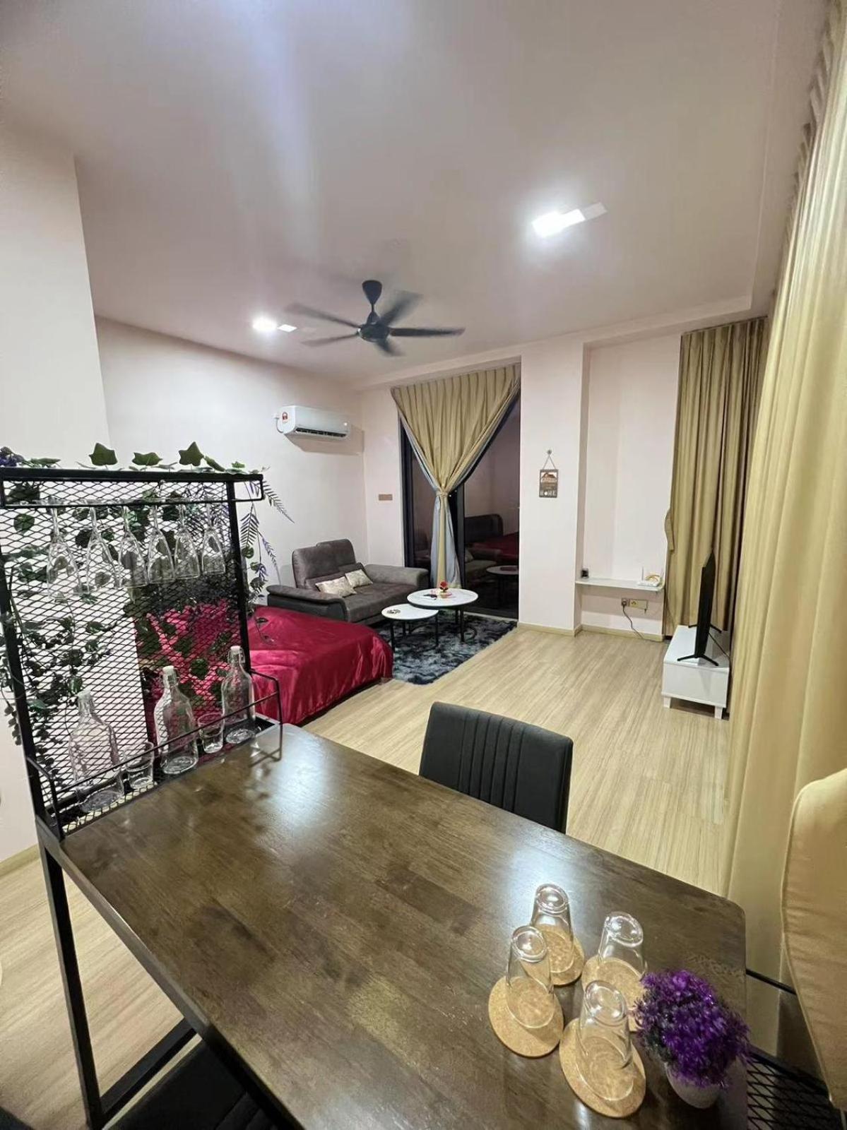 Cube8teens Apartment Johor Bahru